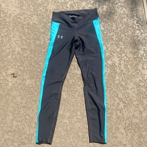 Super comply Under Armour long sports/running pants. Size M